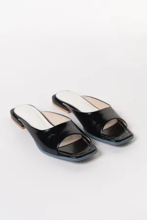 Aurora Flat Mules (Black)