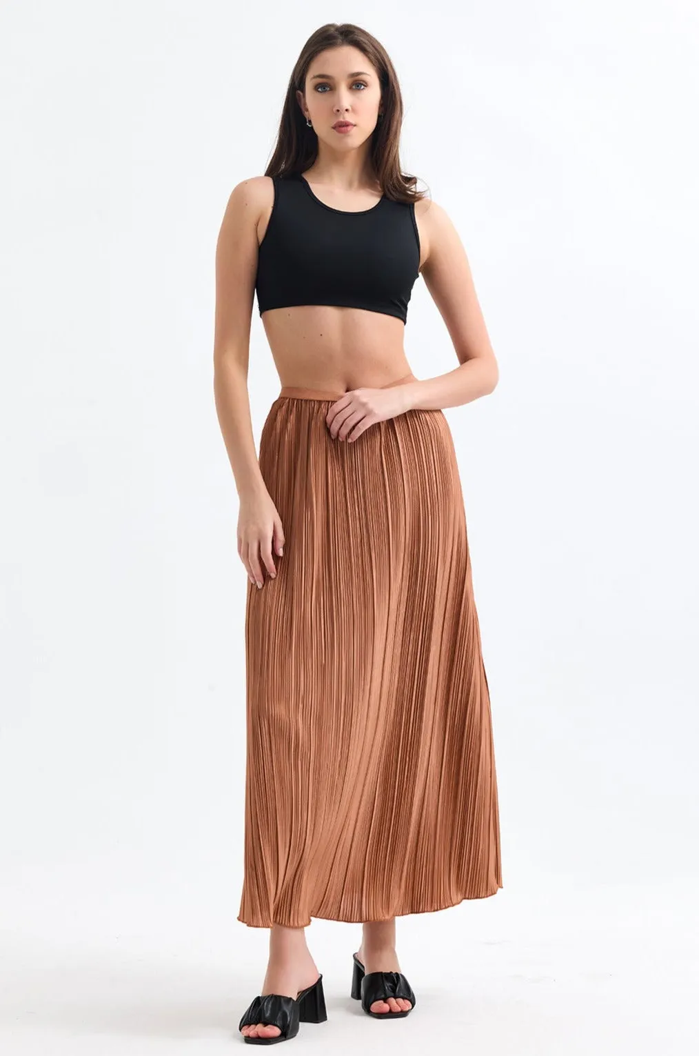 Classic Pleated Midi Skirt in Mokko
