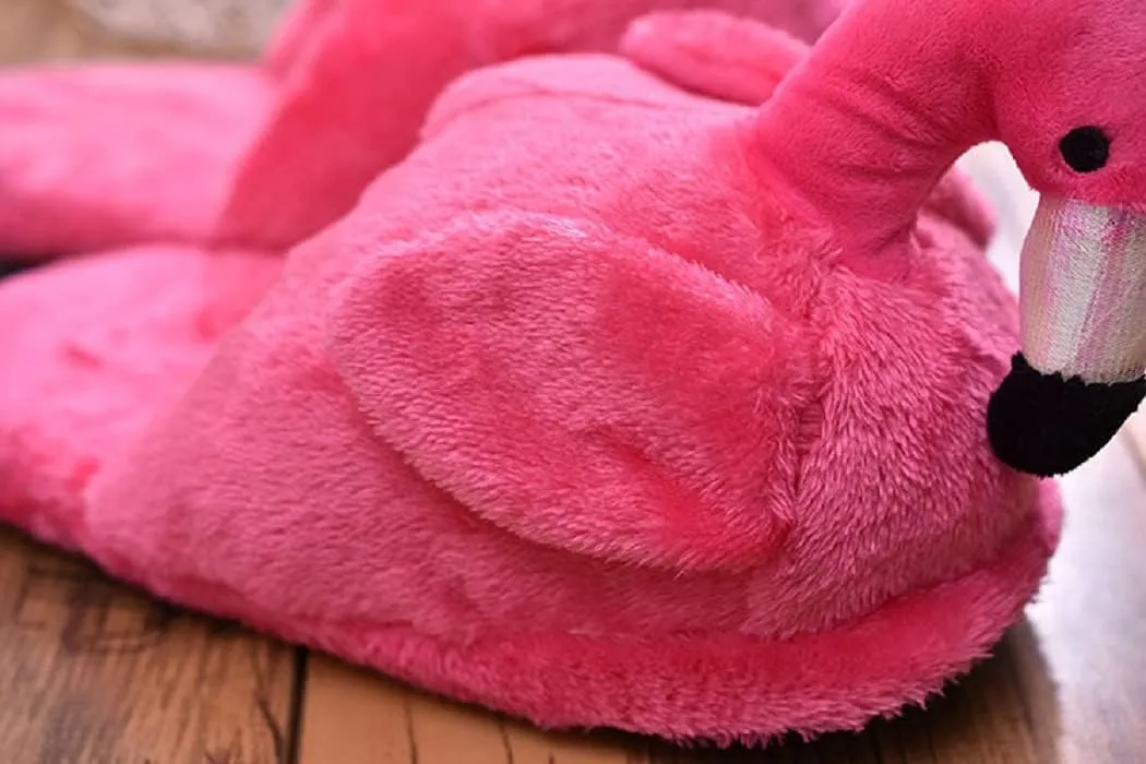 HANDKEI Women's cute fluffy flamingo slippers plush animal slippers warm home slippers soft and comfortable indoor slippers