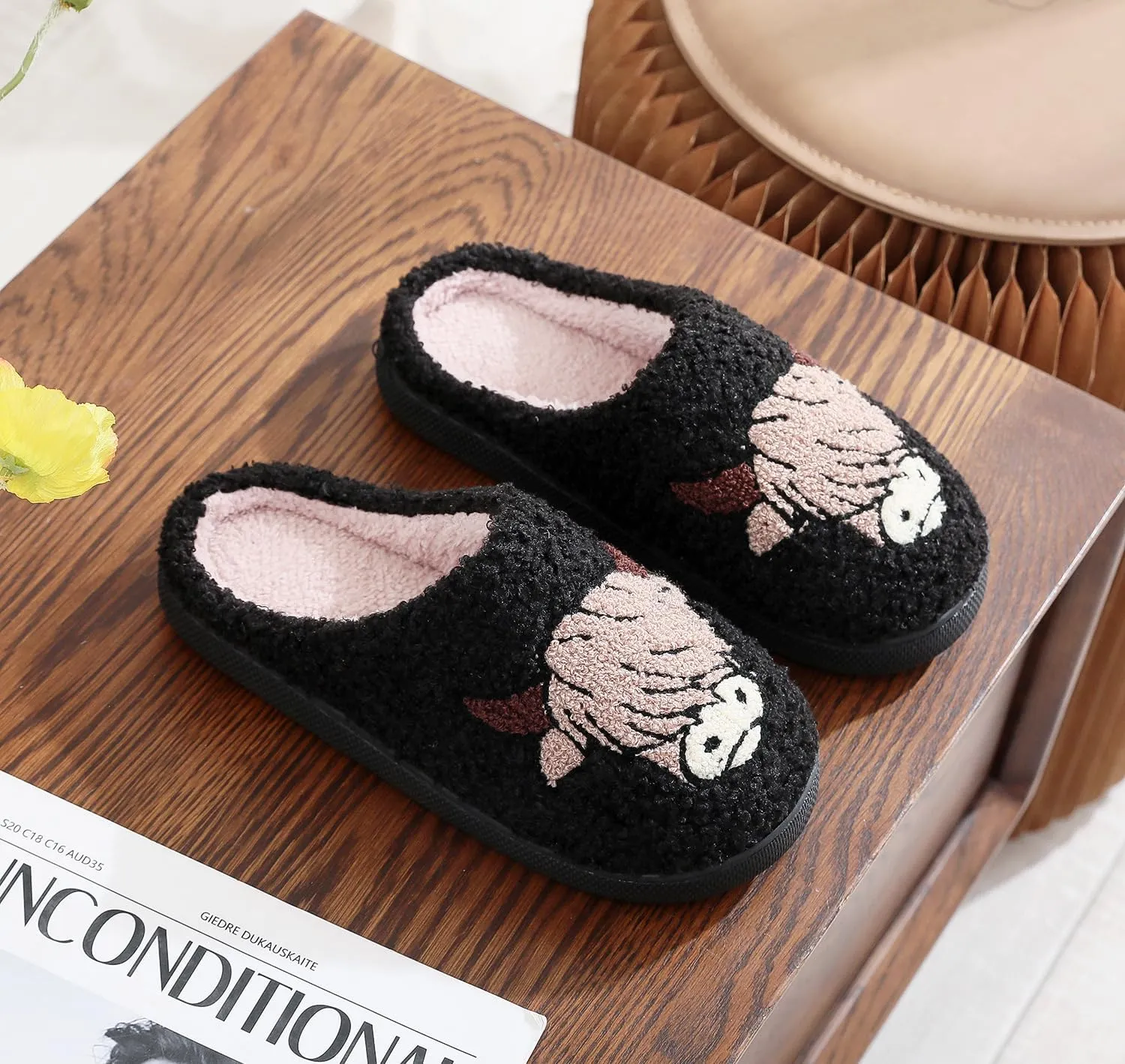 Highland Cow Slippers for Women, The Original Highland Cattle Slippers, Plush Scottish Highland Cow Animal Slippers Warm Non Slip Home Indoor Cow Slippers