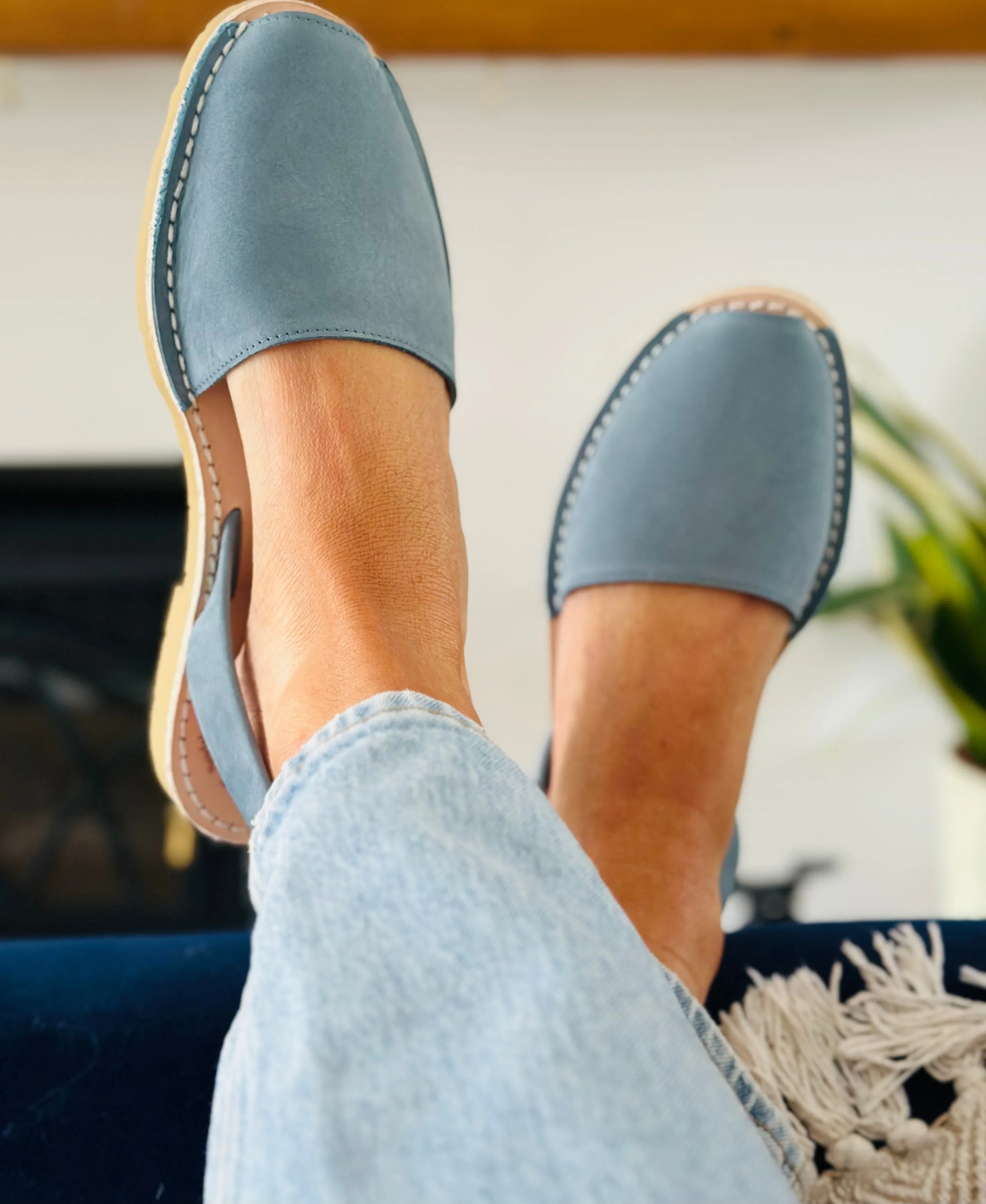 Levi Blue Nubuck Avarcas