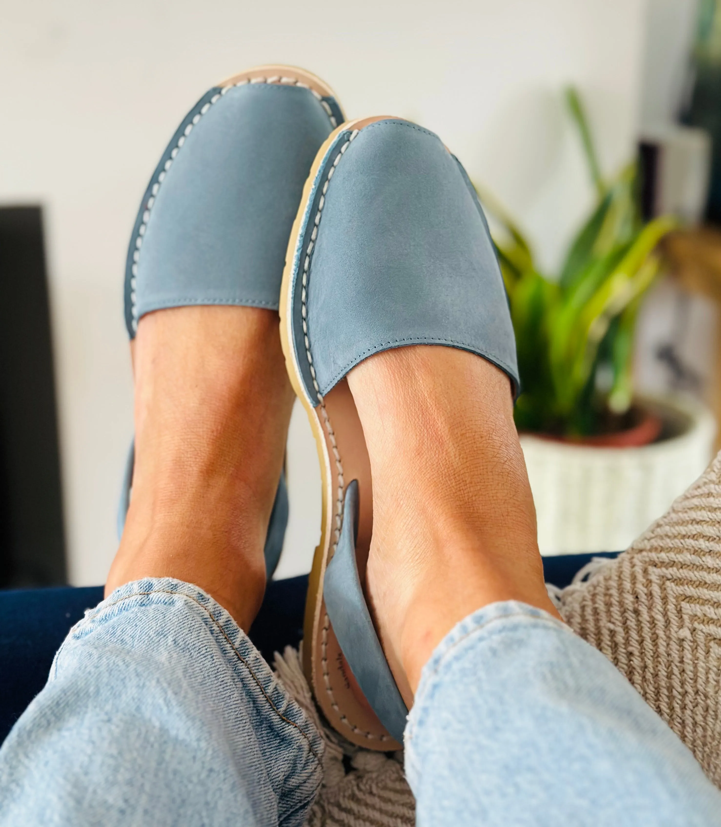 Levi Blue Nubuck Avarcas