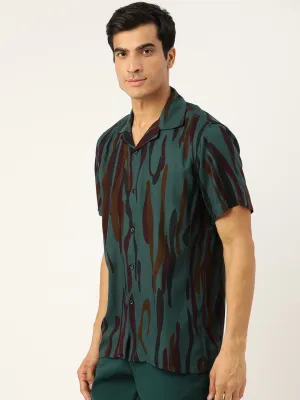 Men BGreen & Black Printed Viscose Rayon Relaxed Fit Casual Resort Shirt