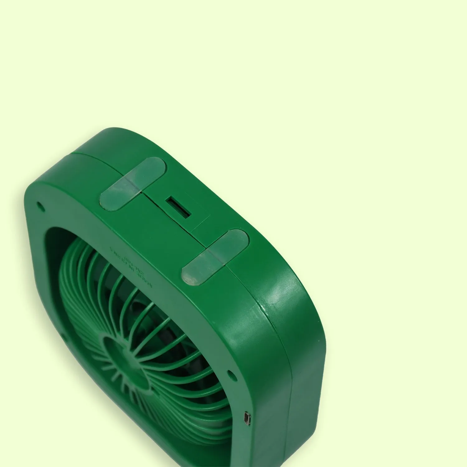 Portable USB Fan - Rechargeable Fan with 2 Speeds, 180 Rotating Rechargeable Fan, Quiet Personal Fan for Travel in the Car Outdoors (Battery Not Include)