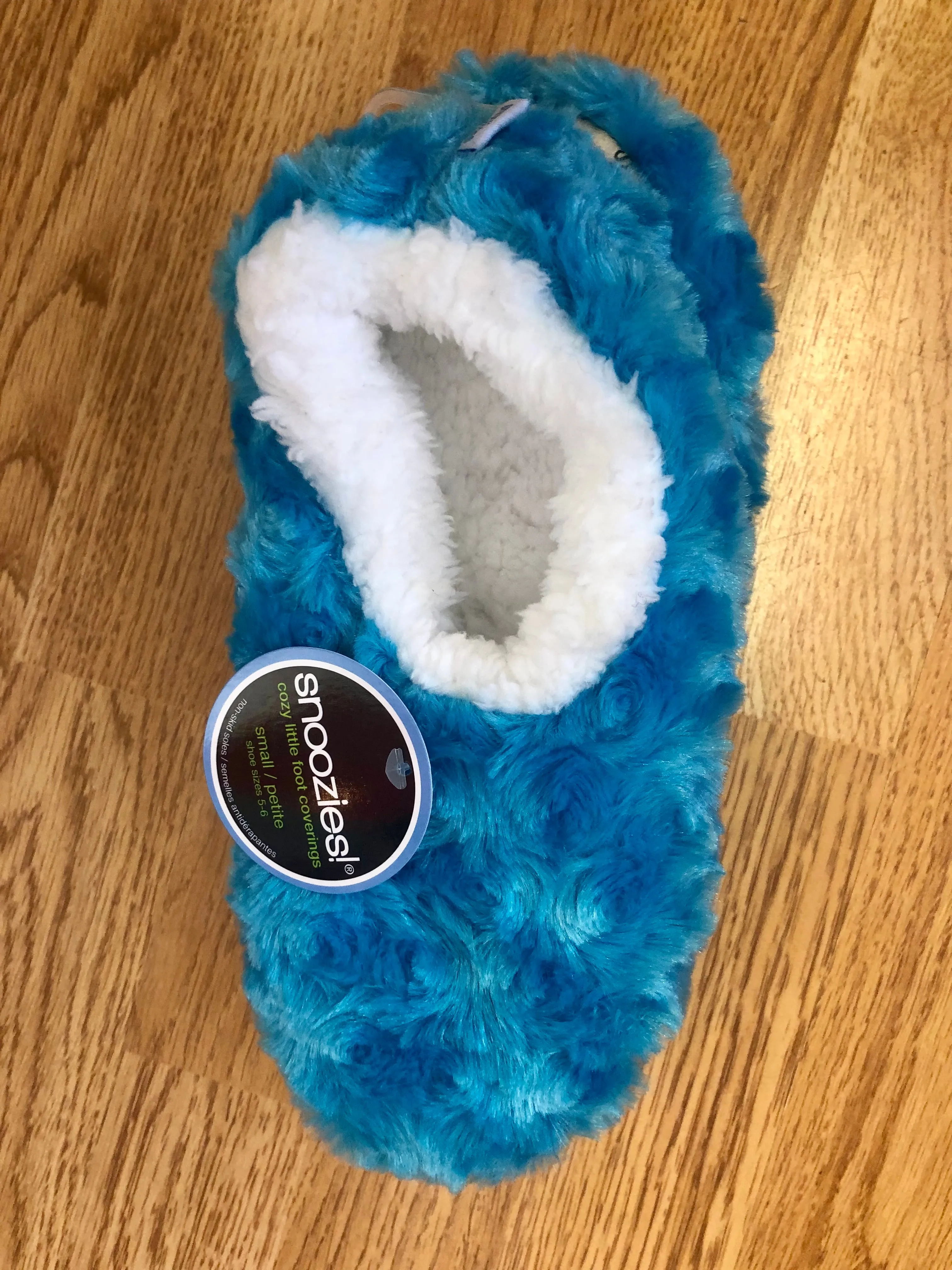 Snoozies Slippers: Chenille